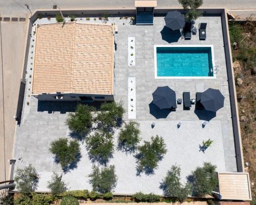 Daratsos House | Glafkos house with pool near the beach
