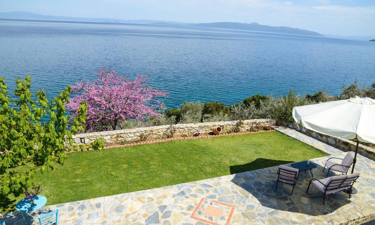 Sourpi Apartment | Goddess Athena Apartment