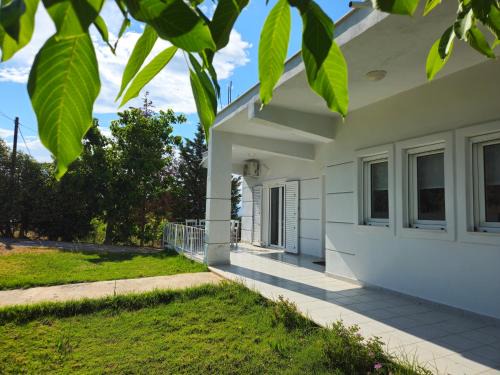 Korithion Villa | Grace and Harmony of Ancient Corinth