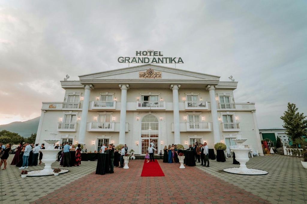 Pejë Hotel | Grand Antika