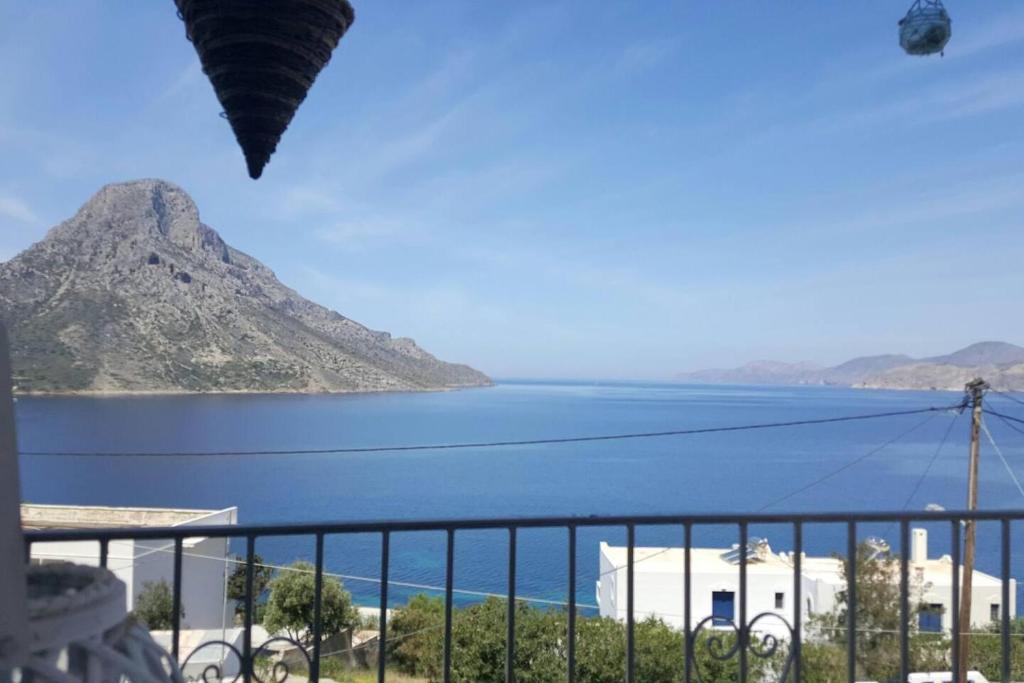 Massouri House | Grande Grotta Studios - Sleeps 8 - Free Parking