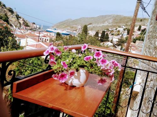 Symi Apartment | GRANDMA'S HOUSE