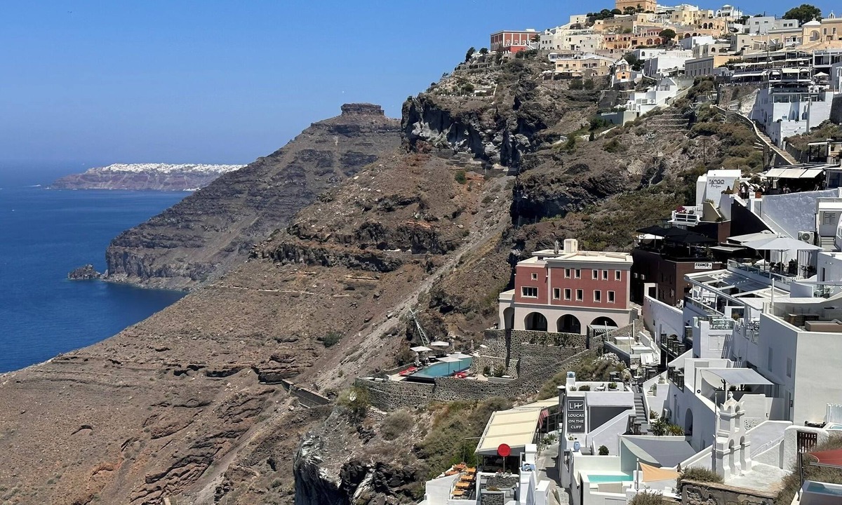 Firostefani Apartment | Great location and beautiful view