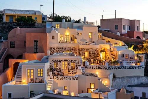 Finikia Apartment | Heliophos Boutique Caves