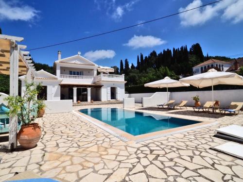 Arillas Villa | Helios Court Villa