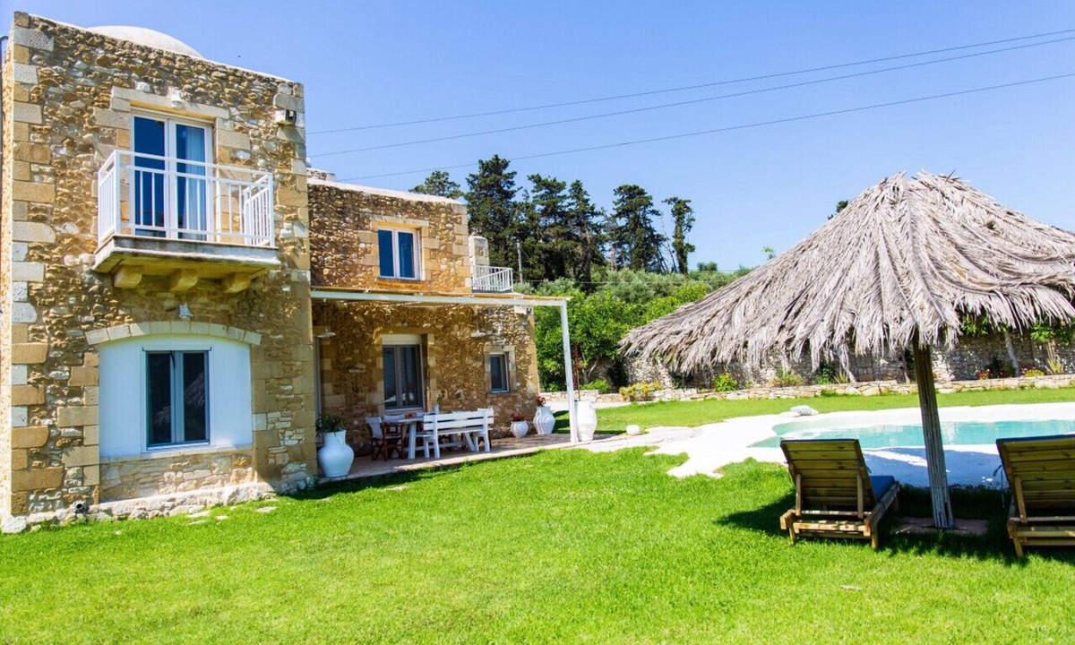 Agia Villa | Hem Borta Villa next to Platanias. Beach only 2min