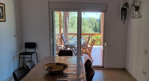 Mbrostar-Urë House | Hillside Villa
