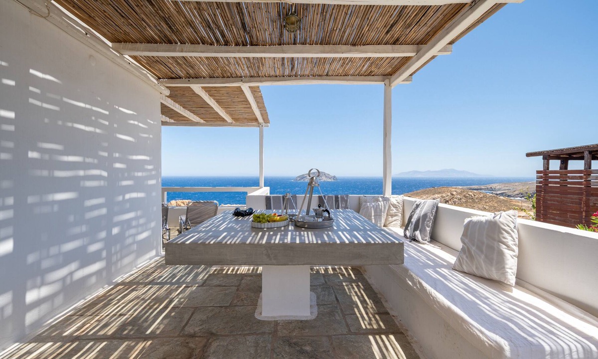 Serifos House | Holiday Home 'Kristina' with Sea View, Private Terrace and Air Conditioning