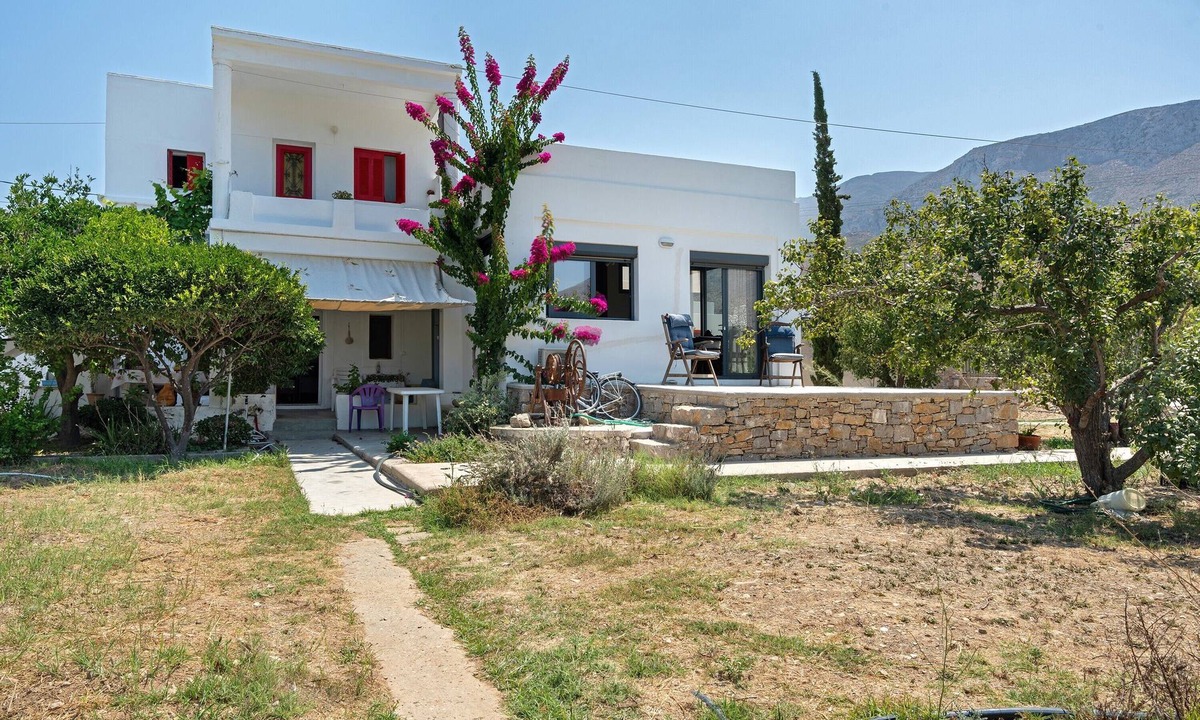 Aegiali House | Holiday Home 'Livadi House Amorgos' with Sea View, Wi-Fi and Air Conditioning
