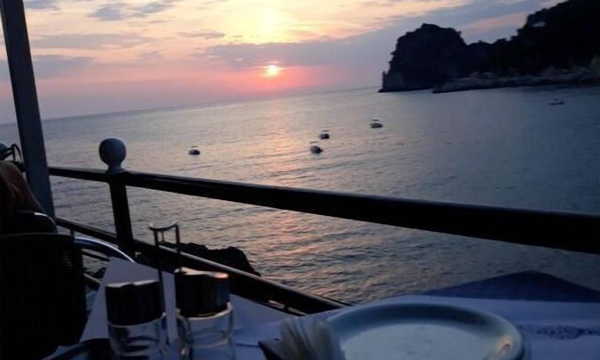 Parelia House | Holidayhome 2 Comfortable holiday residence