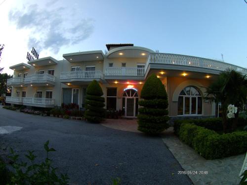 Korinos Hotel | Hotel Akrogiali