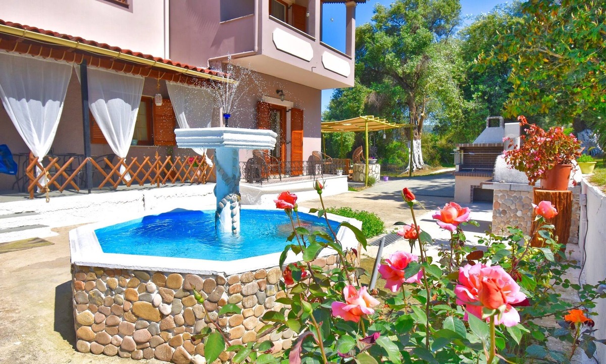 Pagi Cottage | House with a small swiming pooln