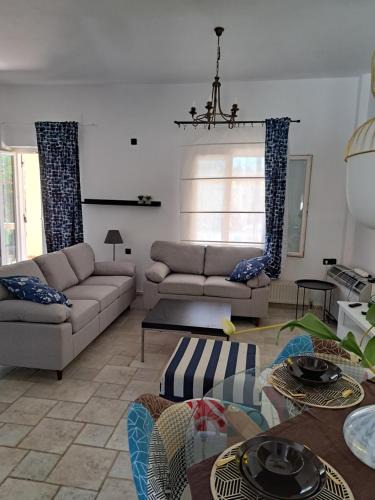 Koutsounari Villa | house with garden next to the sea