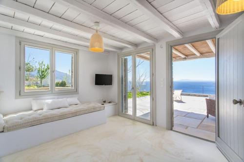 Gavrio House | Island Villa Kon