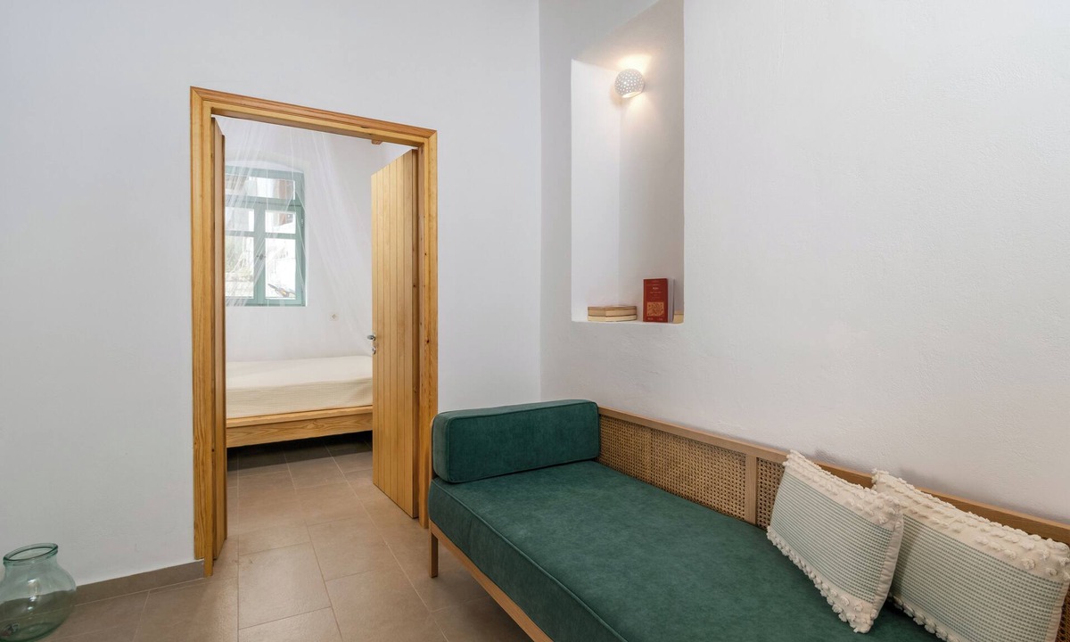 Triovasalos Apartment | Isterna Lapis Domus Milos