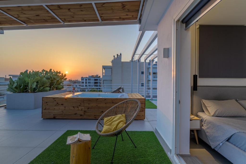 Glyfada Apartment | Jacuzzi Penthouse with sea view 5th floor