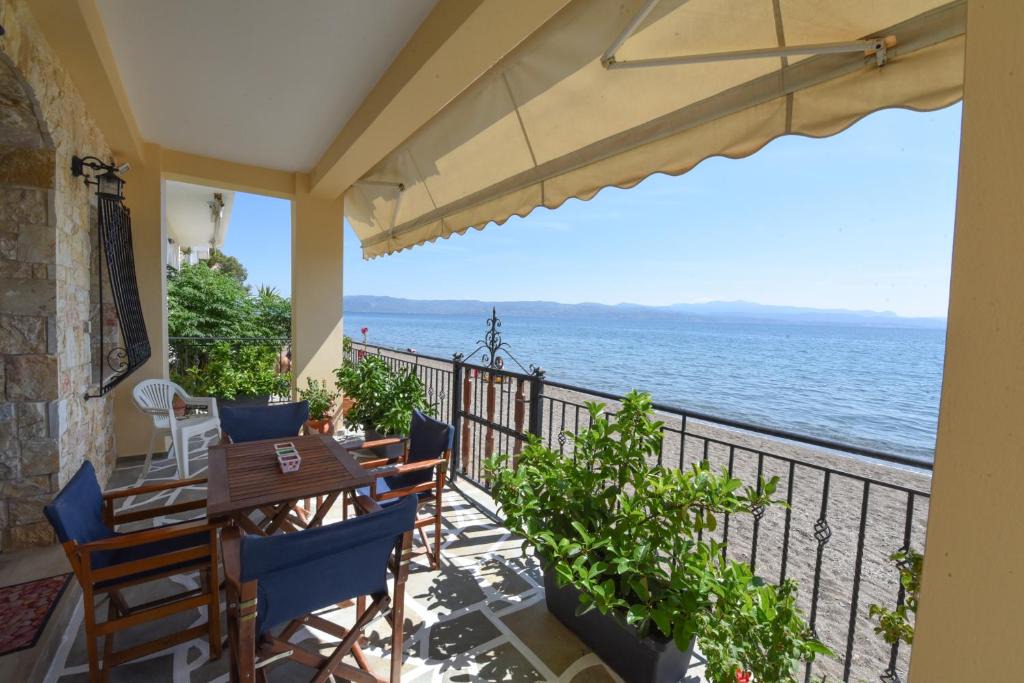 Amarinthos House | Jeannet's Beach House