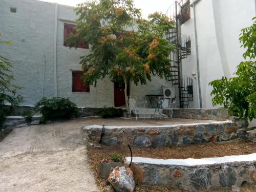 East Mani Apartment | Kalapo Apartment