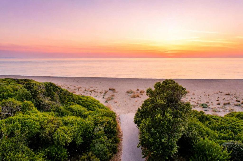 Kiparissia House | Kartelas Garden Escape Country House near the Sea