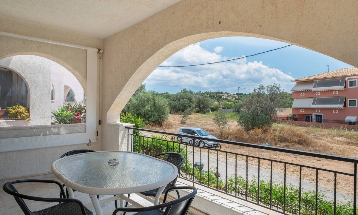Porto Heli Apartment | Kyma Arch House: Authentic Stay with Panoramic Views in Porto Heli