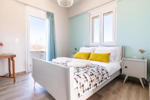 Filaki Apartment | Kyma Seaview Apartment 2, Episkopi Beach