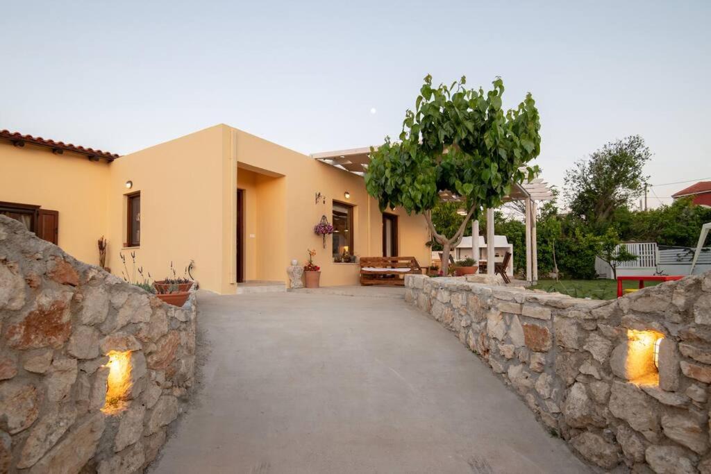 Roustika House | La Casa Rustica
