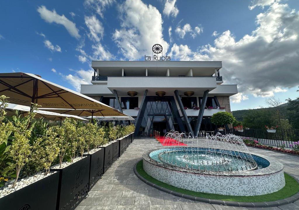 Zhur Hotel | La Ruota Hotel Sharr