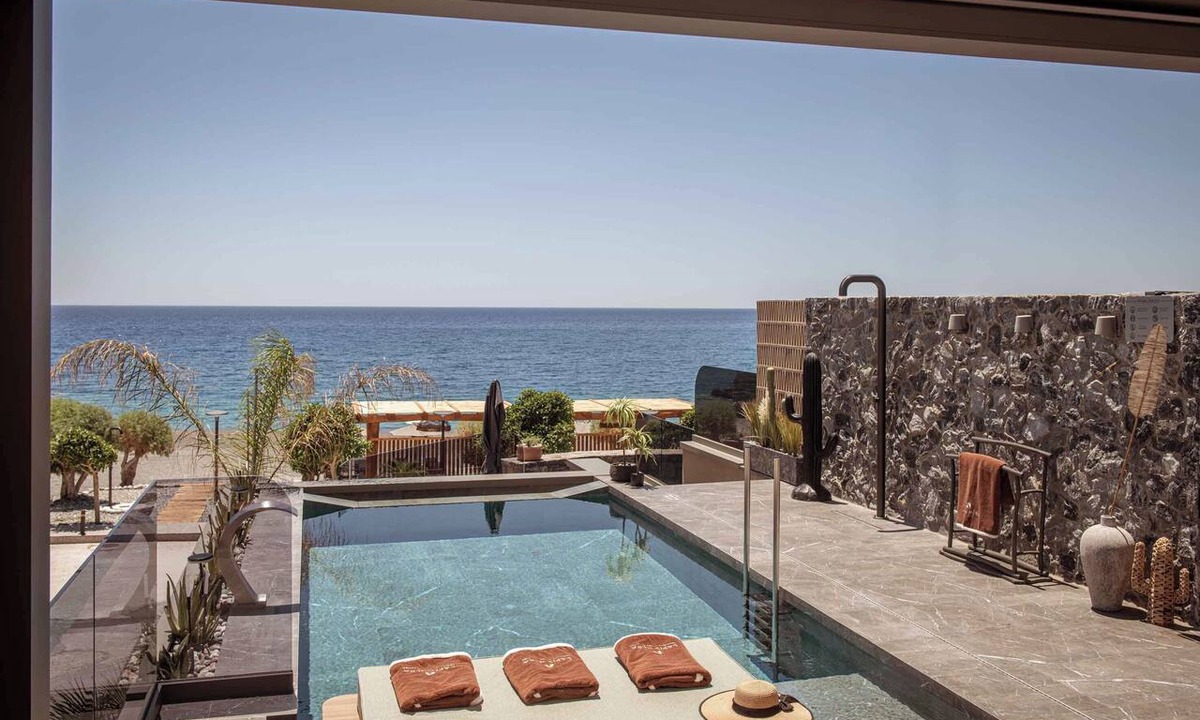 Myrtos Villa | Lapis Nera Villa II - Beachfront & Free*Heated Pool