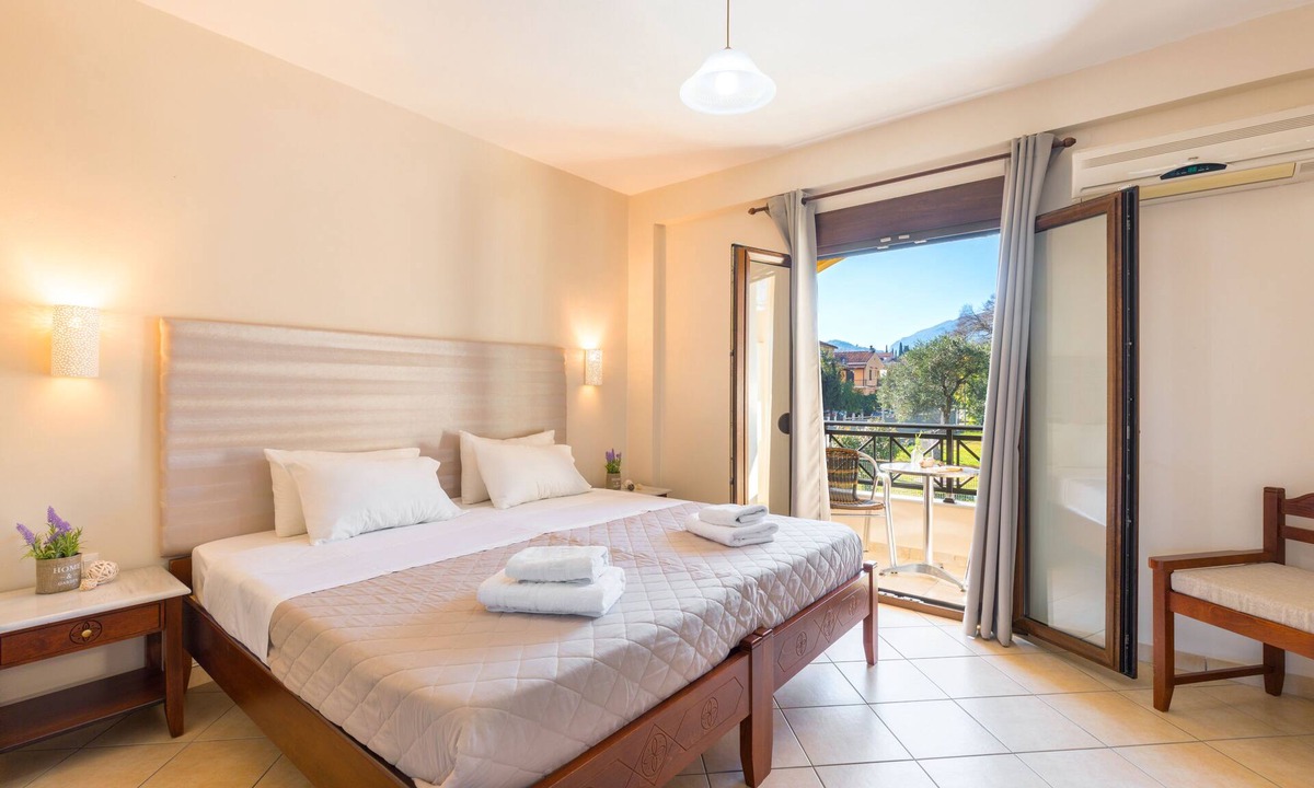 Ipsos Apartment | Lemon Tree Corfu Apartments by Konnect