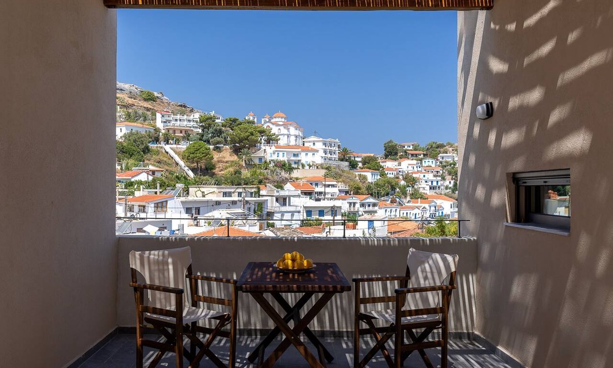 Evdilos Apartment | Lemonia Suites in Ikaria 4