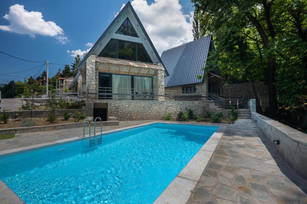 Eptalofos Ski Chalet | LF Parnassos Chalet