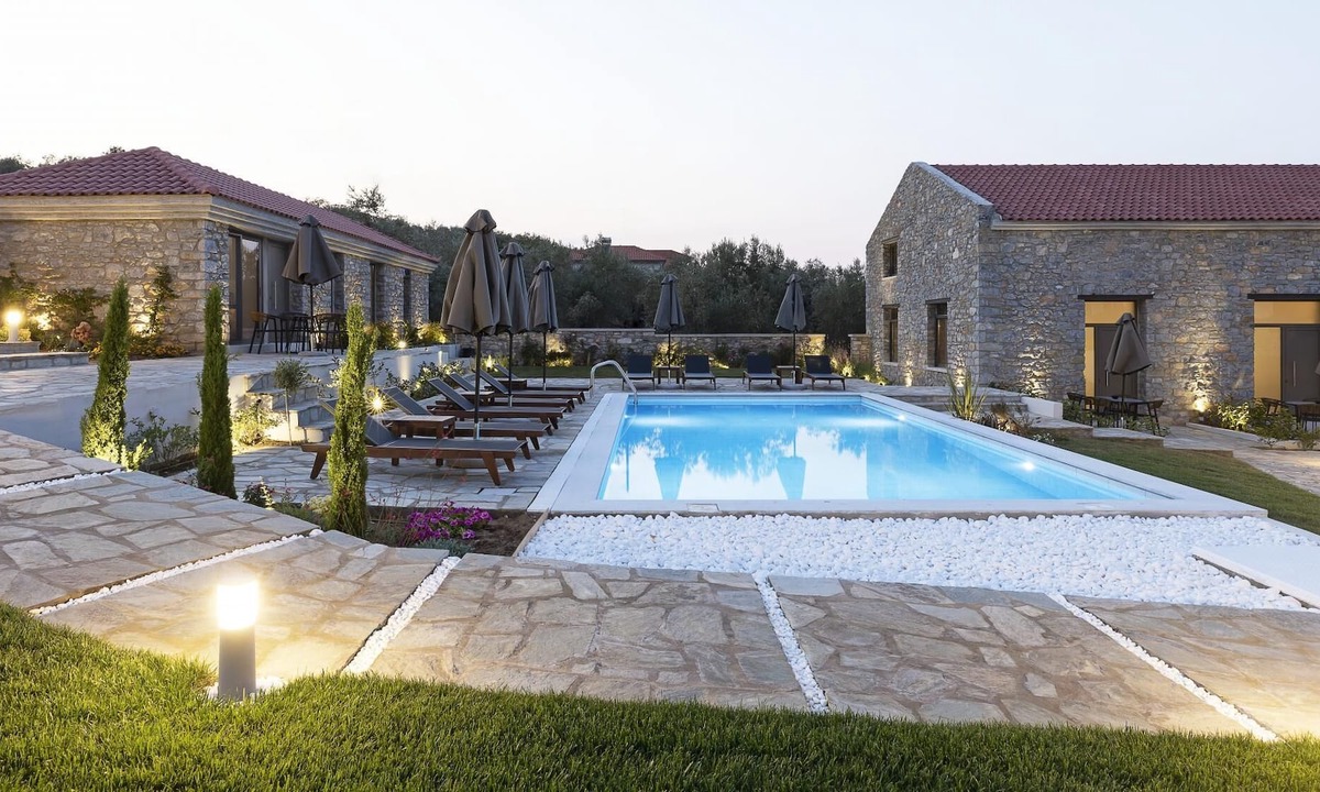 Sourpi Apartment | Lichnos Luxury Maisonette 2