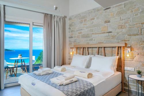 Golden Beach Hotel | Lithorama Boutique Suites