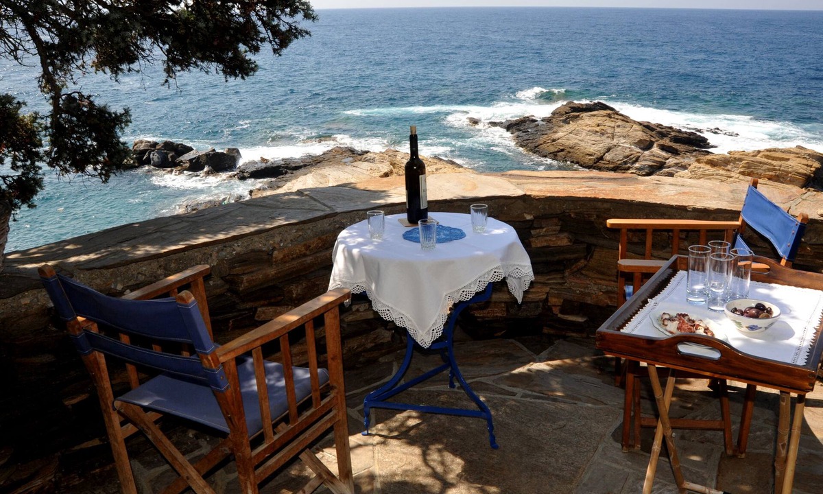 Ikaria House | LIVE ALTERNATIVE LUXURY OF THE AUTHENTICITY ™