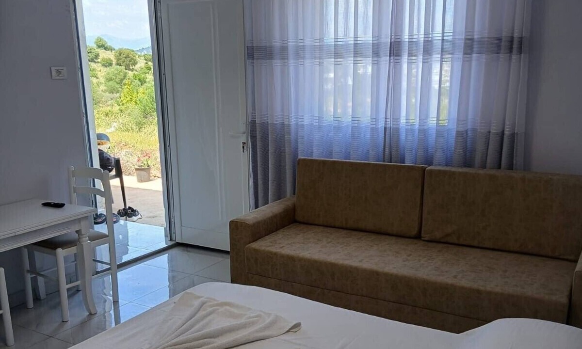Ksamil Apartment | Lovely Seaside 1-bedroom apartment in charming Ksamil