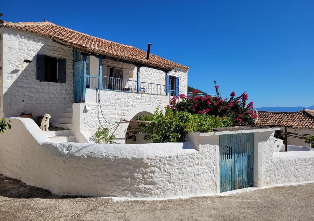 Livadi House | Lovely traditionnal house with sea view
