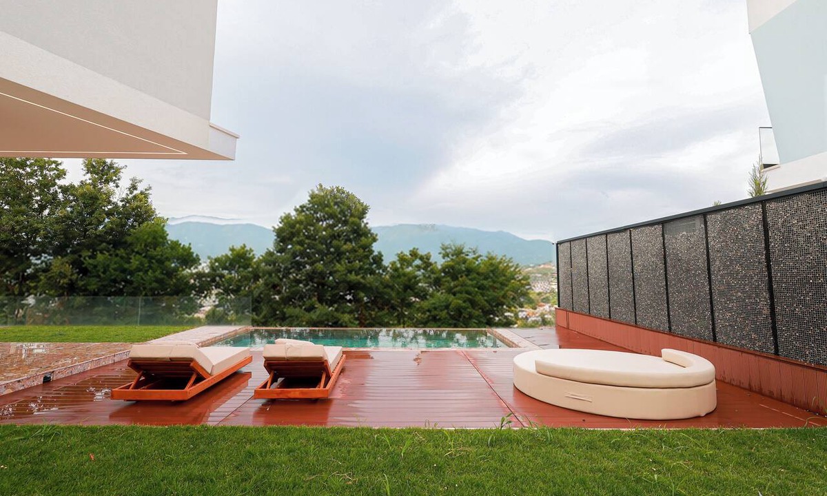 Mjull-Bathore House | LUXURY 3-BEDROOM VILLA WITH PRIVAT POOL&STUNNING VIEWS IN TIRANA