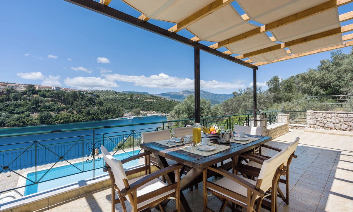 Spartochori Villa | Luxury seafront plot villa, seaviews, p-pool, walk to beach- Villa Alex Meganisi