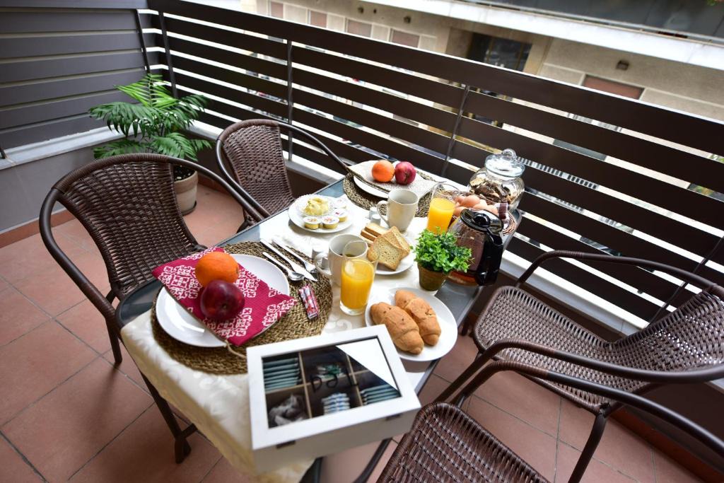 Omonia Apartment | M&D Luxury Suites in central Athens