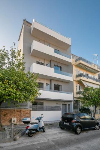 Dafni-Ymittos Apartment | M&H and their friends A