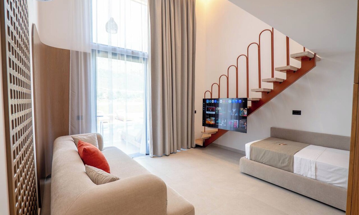 Borsh Hotel | Maessa Suites