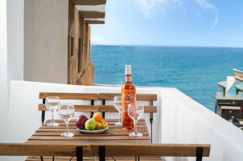 Limenas Chersonisou Apartment | Makas Beach Suites Seafront Sea View in Hersonissos