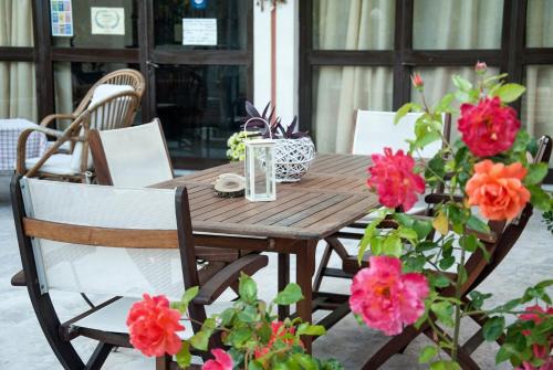 Glyfada Apartment | Malibu