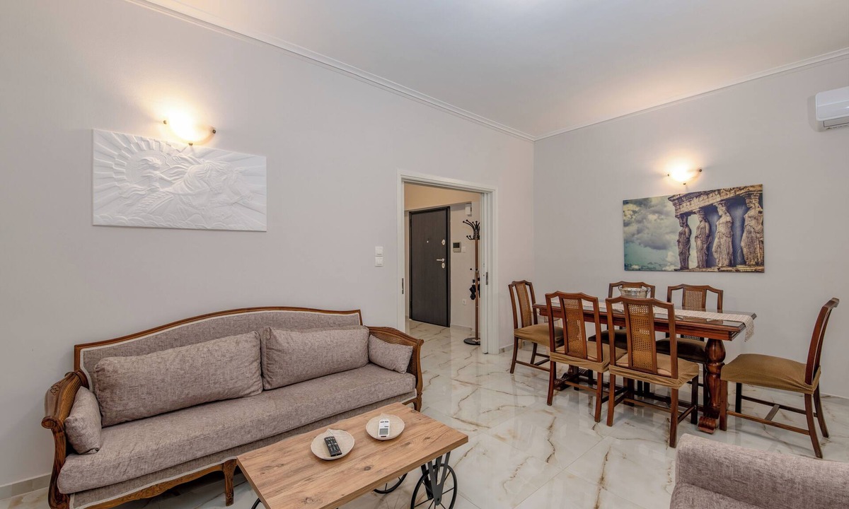 Piraeus Apartment | Marina Zeas Hidden Gem