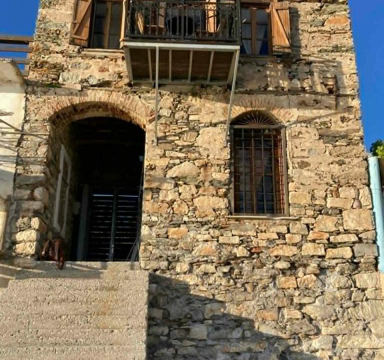 Melinta House | Melinda Tower