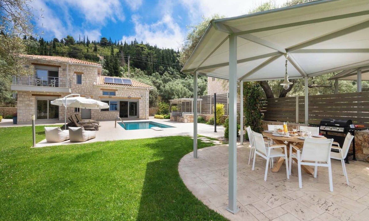 Tsoukaladhes Villa | Mirto - Three Bedroom Villa, Sleeps 6