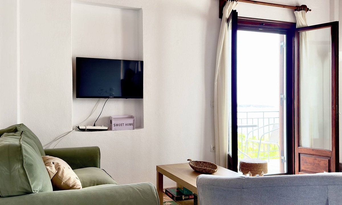 Pella Region Apartment | Mitzelitsa Guest House | Seaview Apartment|Stunning View | 4 Guests | Amaliapoli