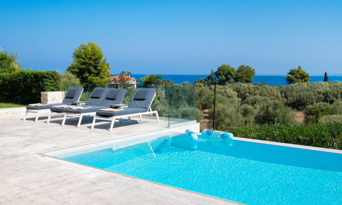 Agios Ioannis Villa | Modern cave villa w/pool, 3 mins walk to the beach