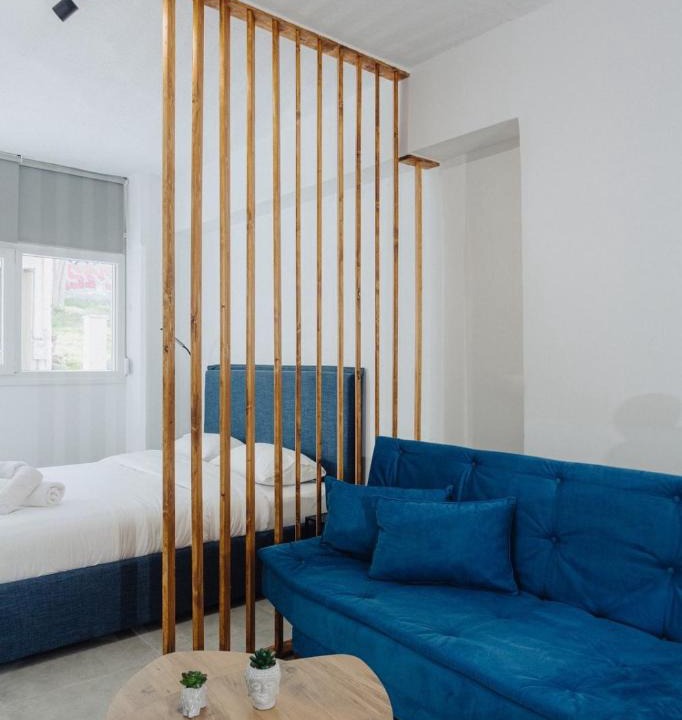 Charilaou Apartment | Modern & Independent Apartment - 8' from the Metro Terminal Station
