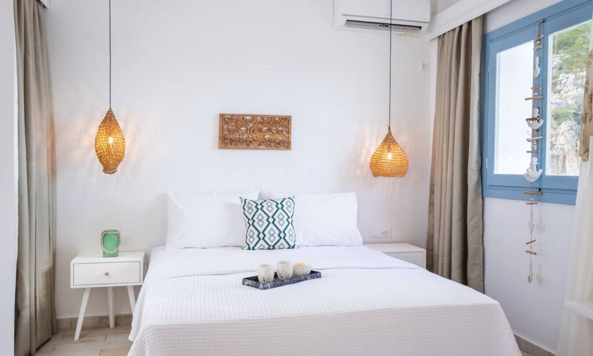 Aperio Apartment | Modern Sea-View Suite with Private Balcony – Yploui Suites Karpathos